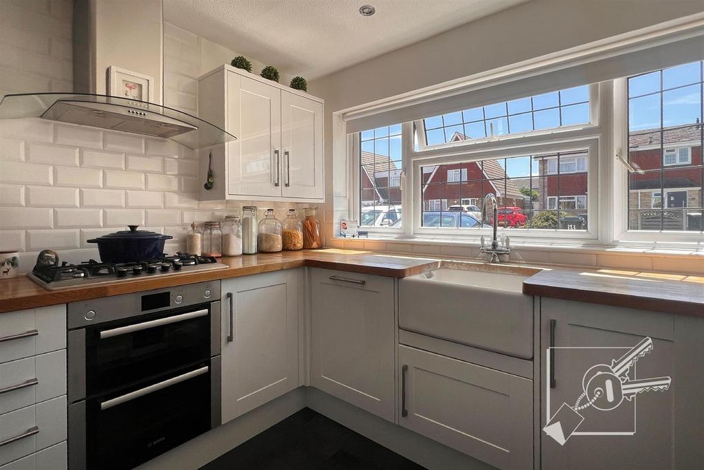Kitchen: