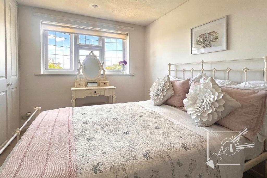 Bedroom 1: