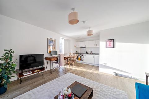 1 bedroom flat for sale, Spitfire Chase, Walton-On-Thames, KT12