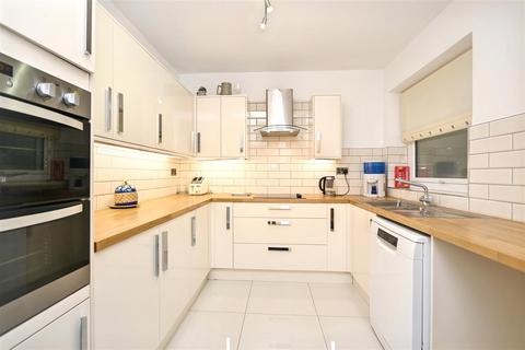 2 bedroom flat for sale, Bolsover Road, Eastbourne