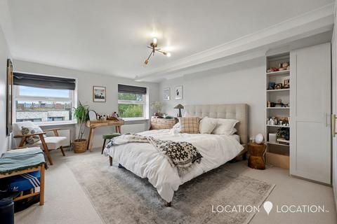2 bedroom flat for sale, Lower Clapton Road, London, E5