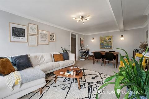 2 bedroom flat for sale, Lower Clapton Road, London, E5