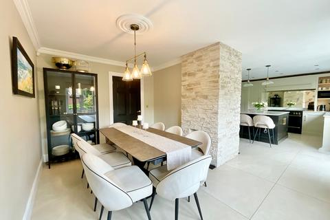 4 bedroom detached house for sale, Chiltern Close, Weston, CW2