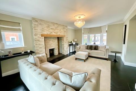 4 bedroom detached house for sale, Chiltern Close, Weston, CW2