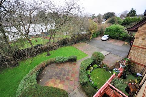 1 bedroom apartment to rent, North Orbital Road, Watford WD25