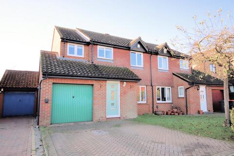 4 bedroom semi-detached house for sale, Russell Road, Toddington, Dunstable