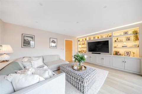 undefined, Hersham Road, Hersham, KT12