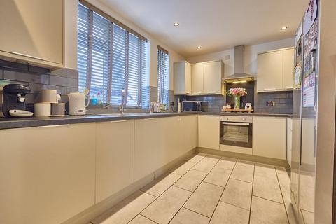 3 bedroom townhouse for sale, Granby Close, Hinckley