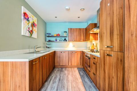1 bedroom apartment for sale, Sam King Walk, London