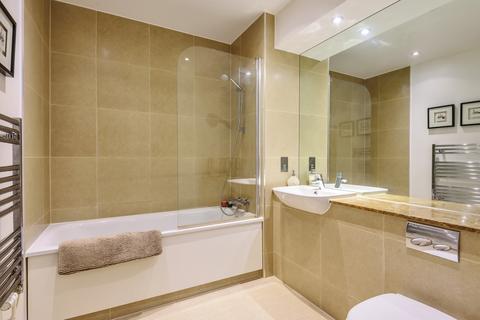 1 bedroom apartment for sale, Sam King Walk, London