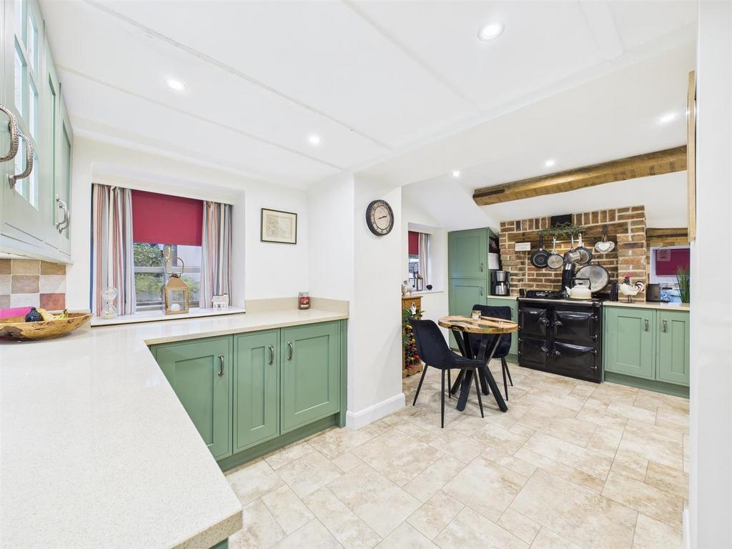 Kitchen: