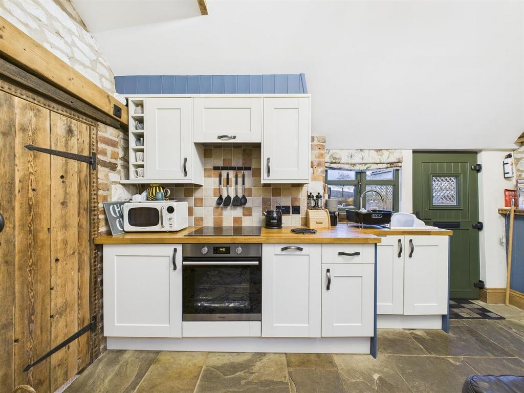 Kitchen/living: