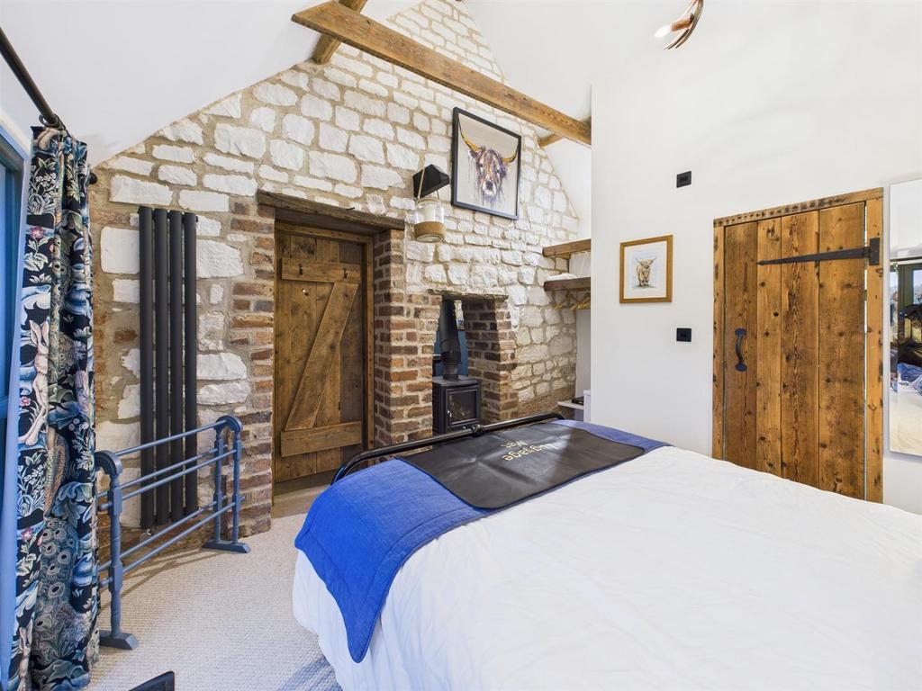 Bedroom: