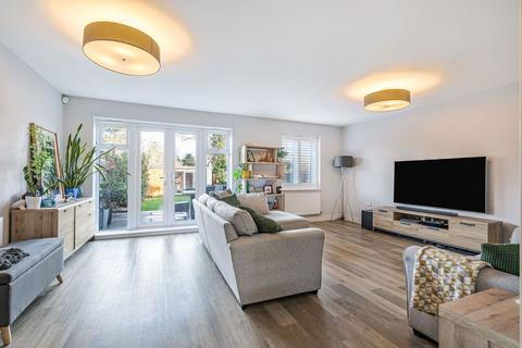 3 bedroom semi-detached house for sale, River Walk, Fetcham