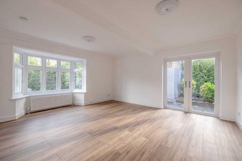 3 bedroom detached house for sale, Holmlea Road, Datchet SL3