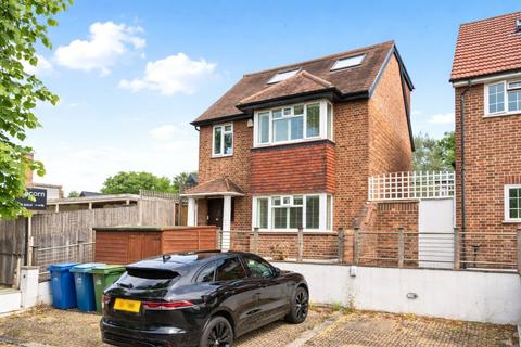 5 bedroom detached house to rent, Barry Road London SE22