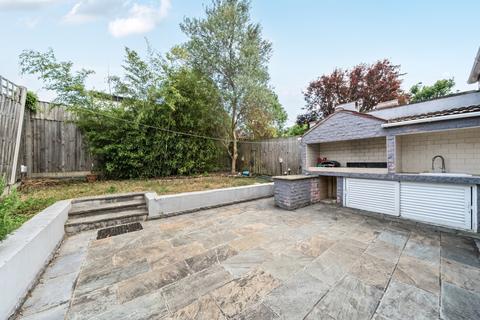 5 bedroom detached house to rent, Barry Road London SE22
