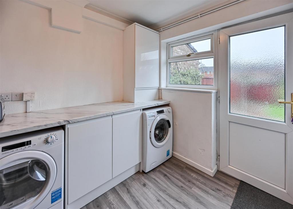 1 Denham Gardens-01.jpg