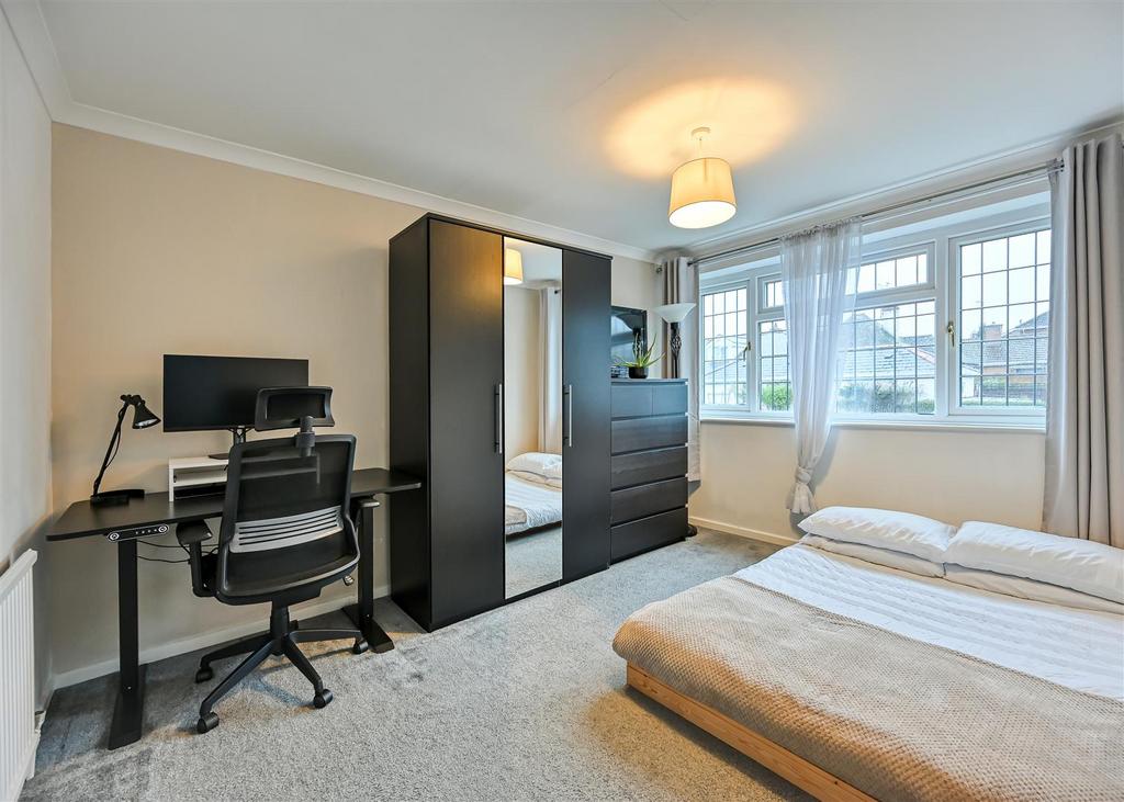 1 Denham Gardens-05.jpg