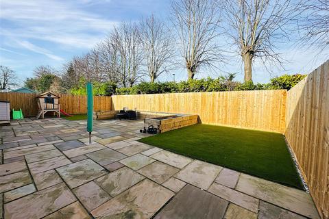 undefined, Lime Tree Gardens, Lowdham, Nottingham