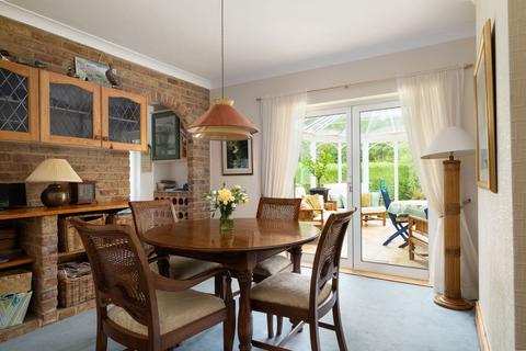 4 bedroom detached house for sale, Broadplat, Henley-on-Thames RG9