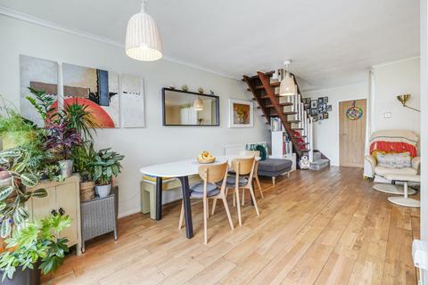 3 bedroom terraced house for sale, Esher Avenue, Walton-On-Thames, KT12