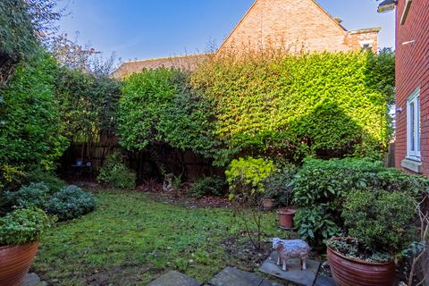 2 bedroom detached house for sale, Cuckoo Way, Braintree CM77
