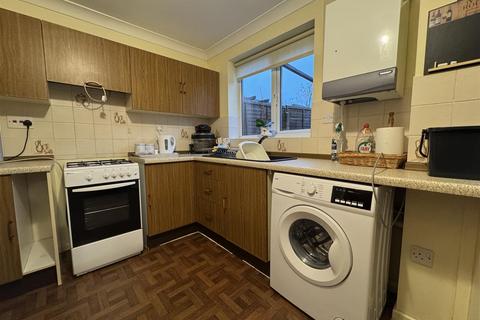 2 bedroom semi-detached house for sale, Lineacre Close, Swindon SN5