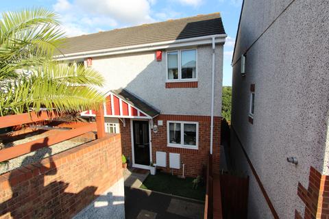 2 bedroom end of terrace house to rent, Coombe Way, Plymouth PL5