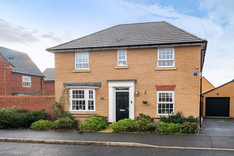 4 bedroom detached house for sale, Fir Tree Road, Stotfold, SG5