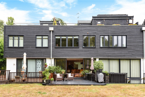 undefined, Old Mill Close, Uxbridge, UB8