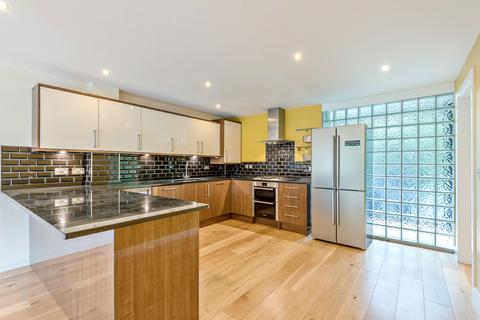 undefined, Old Mill Close, Uxbridge, UB8