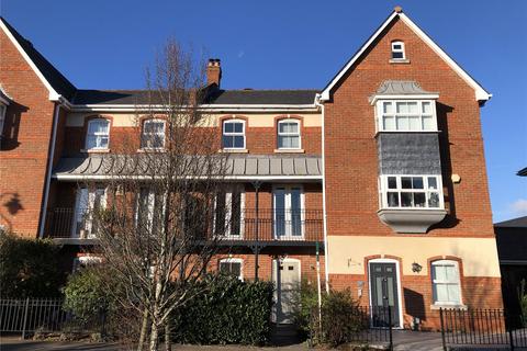 4 bedroom terraced house for sale, Turners Avenue, Hampshire GU51