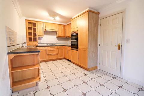 4 bedroom terraced house for sale, Turners Avenue, Hampshire GU51