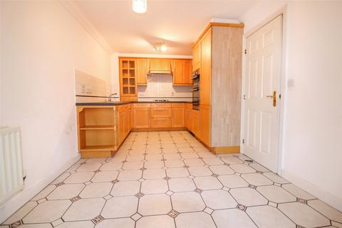 4 bedroom terraced house for sale, Turners Avenue, Hampshire GU51