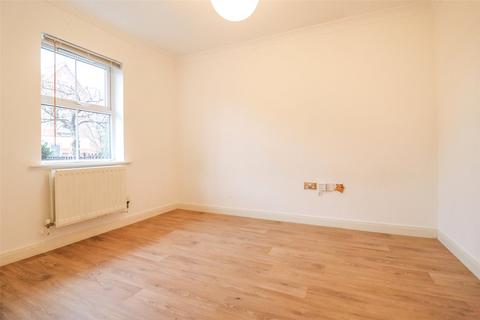 4 bedroom terraced house for sale, Turners Avenue, Hampshire GU51