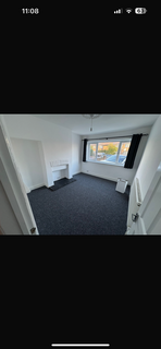 2 bedroom terraced house to rent, Berwick Avenue Southall