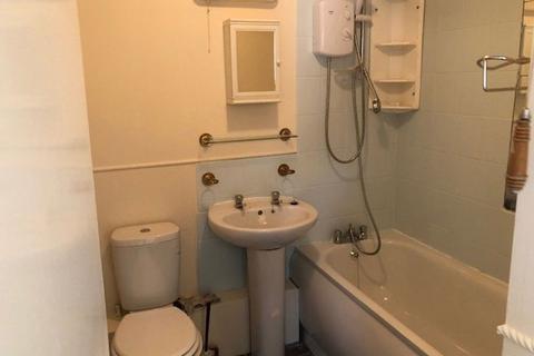 3 bedroom house to rent, Richard Close - Kettering