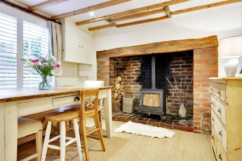 3 bedroom detached house for sale, Iden Green Road, Iden Green, Cranbrook, Kent, TN17