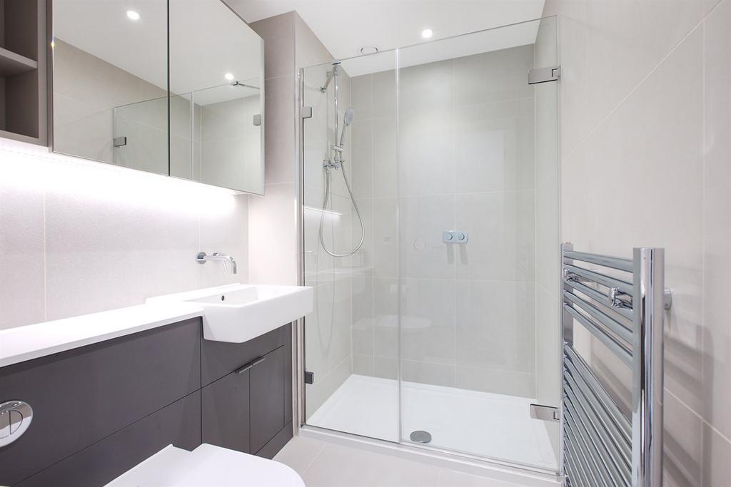 Main ensuite