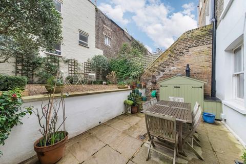 2 bedroom flat to rent, Lexham Gardens, London
