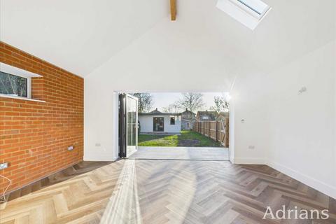 3 bedroom bungalow for sale - Writtle Road, Chelmsford
