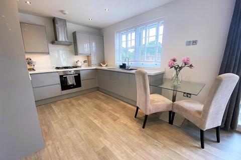 2 bedroom apartment to rent, Blackbrook Lane, Bromley