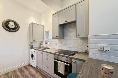2 bedroom townhouse for sale, Pearson Park, Hull HU5