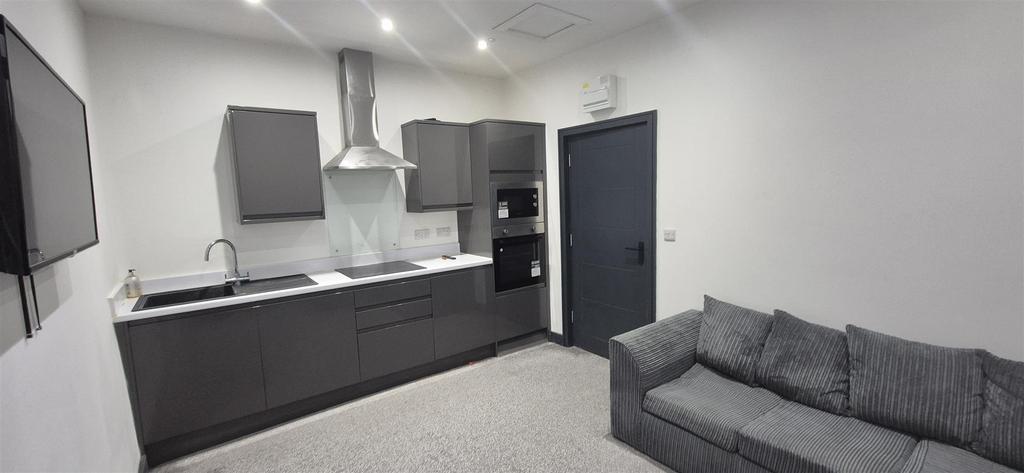 Lounge/Kitchen