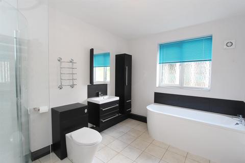 3 bedroom detached bungalow to rent, New Lane, Stibbington