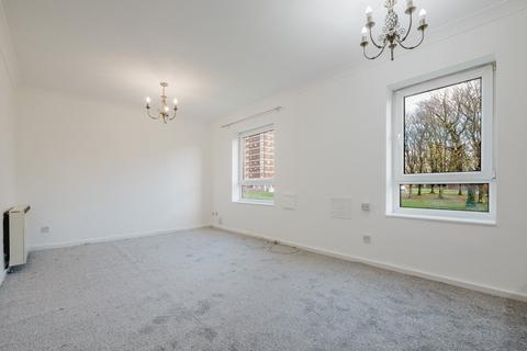 2 bedroom apartment to rent, Elmwood Court, Stretford, Manchester, M32