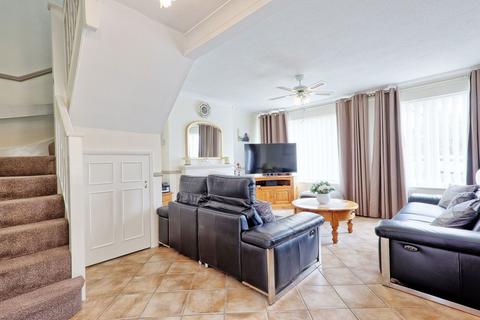 3 bedroom semi-detached house for sale, Bramley Way, Chelmsford CM3