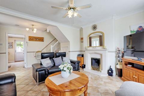 3 bedroom semi-detached house for sale, Bramley Way, Chelmsford CM3
