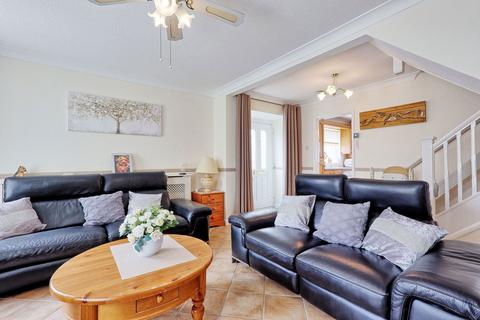 3 bedroom semi-detached house for sale, Bramley Way, Chelmsford CM3